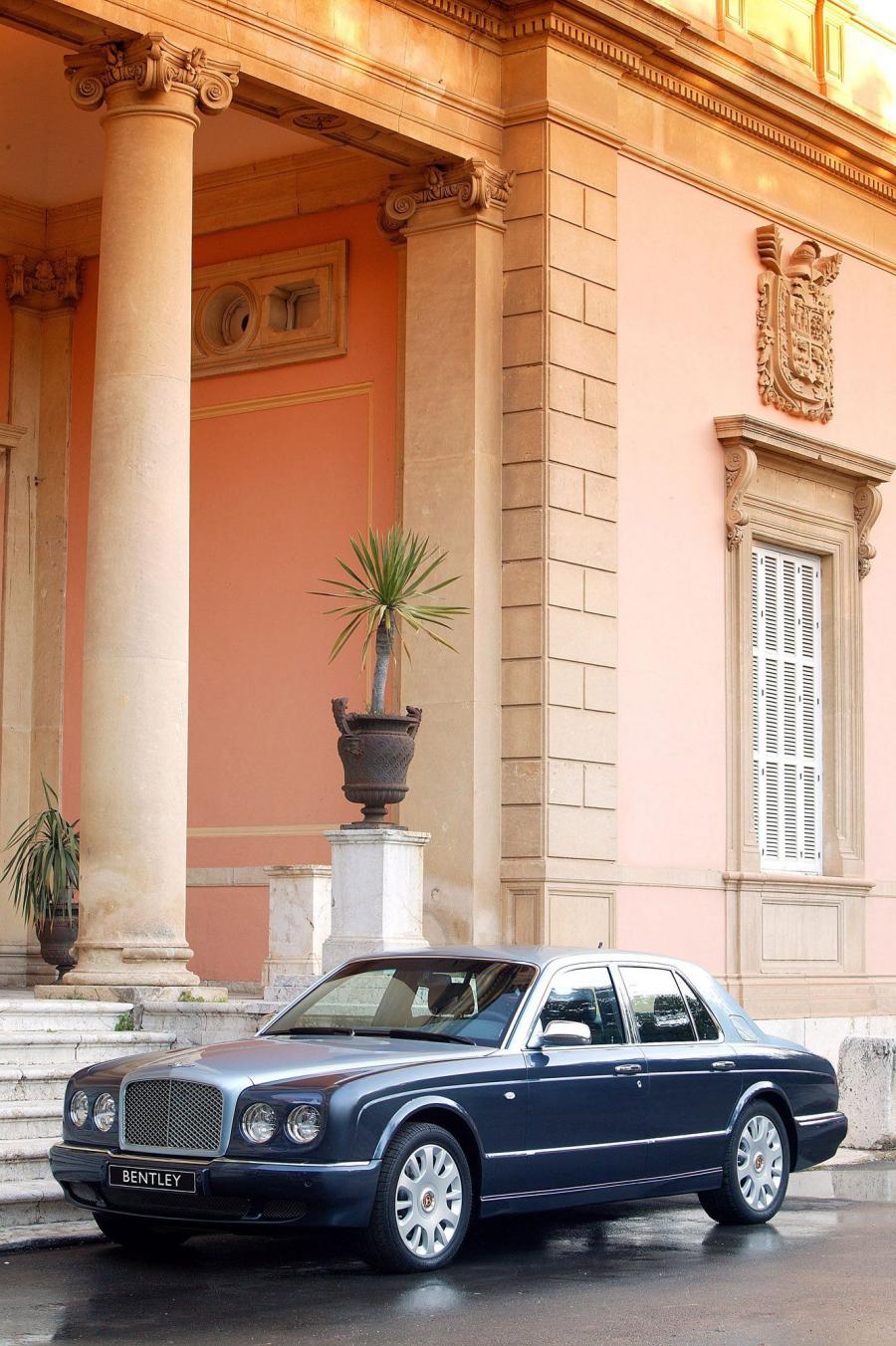  Bentley Arnage R 2005 года  (фото 7 из 17)